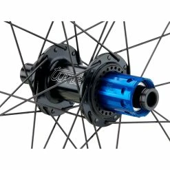 Tune TSR22 Disc Center Lock 28" Laufradsatz Modell 2021 -Fulcrum Verkäufe 388791