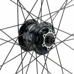 Bc Basic Urban Alivio Disc 6-Loch DT Swiss 466d 28" Laufradsatz -Fulcrum Verkäufe 399640