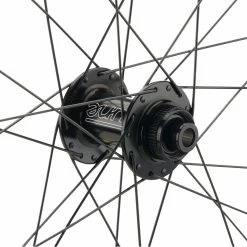 Tune Crosser Carbon Endurance Disc Center Lock 28" Laufradsatz 10 Tune Crosser Carbon Endurance Disc Center Lock 28" Laufradsatz -Fulcrum Verkäufe 430947