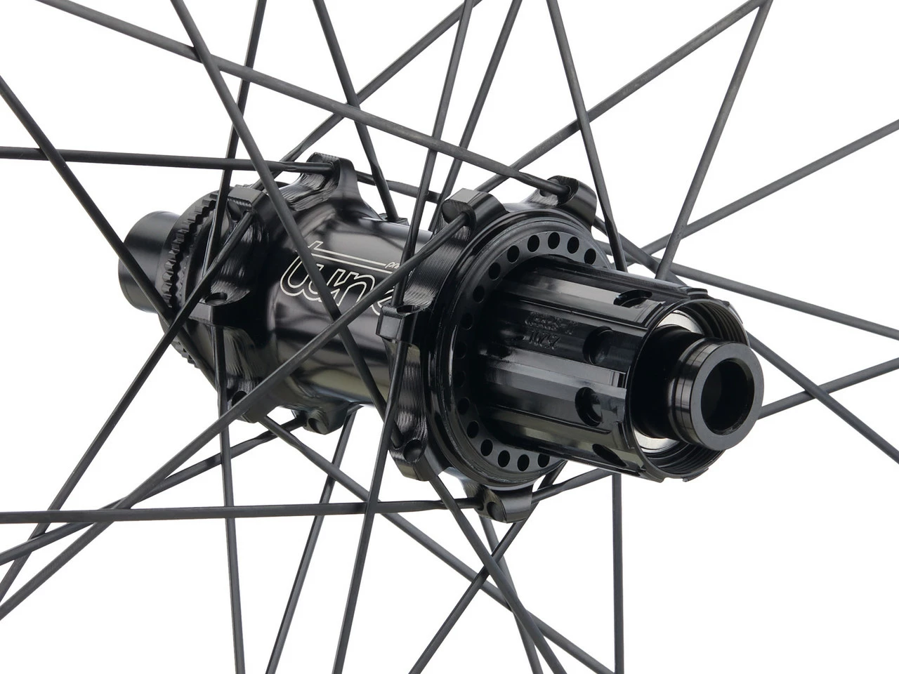 Tune Schwarzbrenner 20 Skyline Disc Center Lock Carbon 28" Laufrad 4 Tune Schwarzbrenner 20 Skyline Disc Center Lock Carbon 28" Laufrad – Bild 2