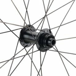 ZIPP 303 S Carbon Tubeless Disc Center Lock Laufradsatz 10 ZIPP 303 S Carbon Tubeless Disc Center Lock Laufradsatz -Fulcrum Verkäufe 475250